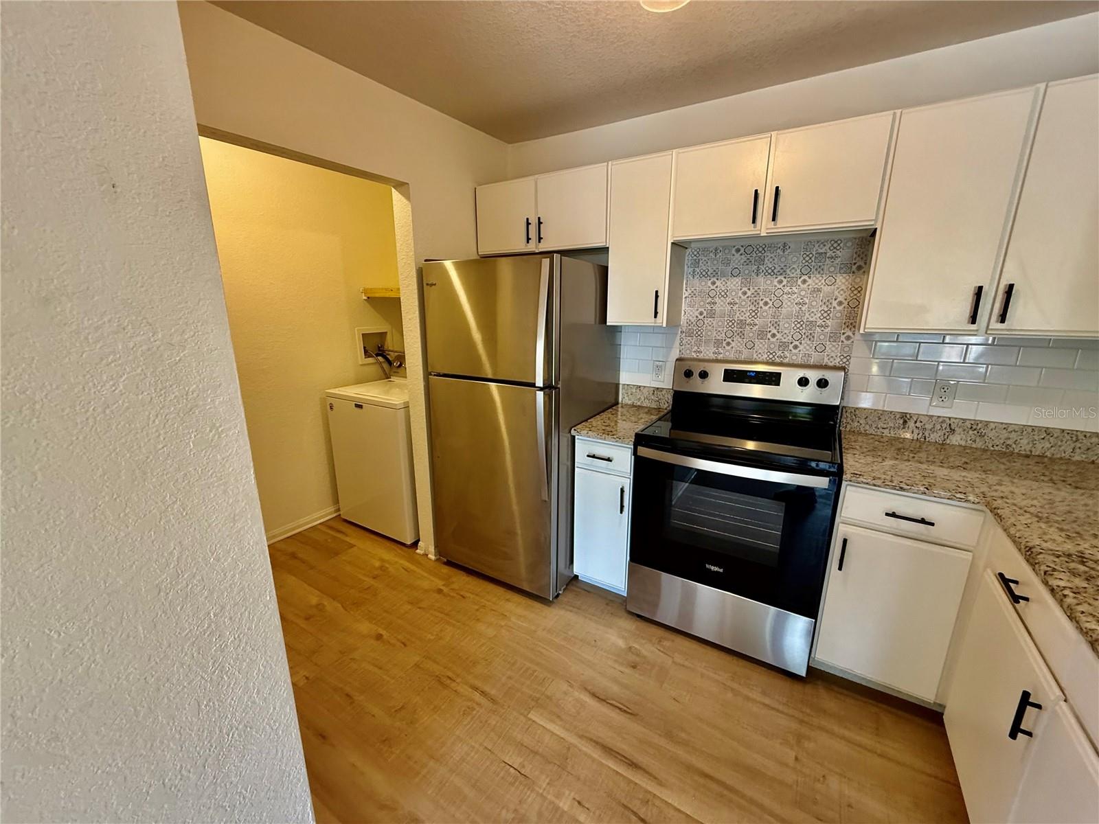 Image 9 of 32 For 940 Village Trail 8-205