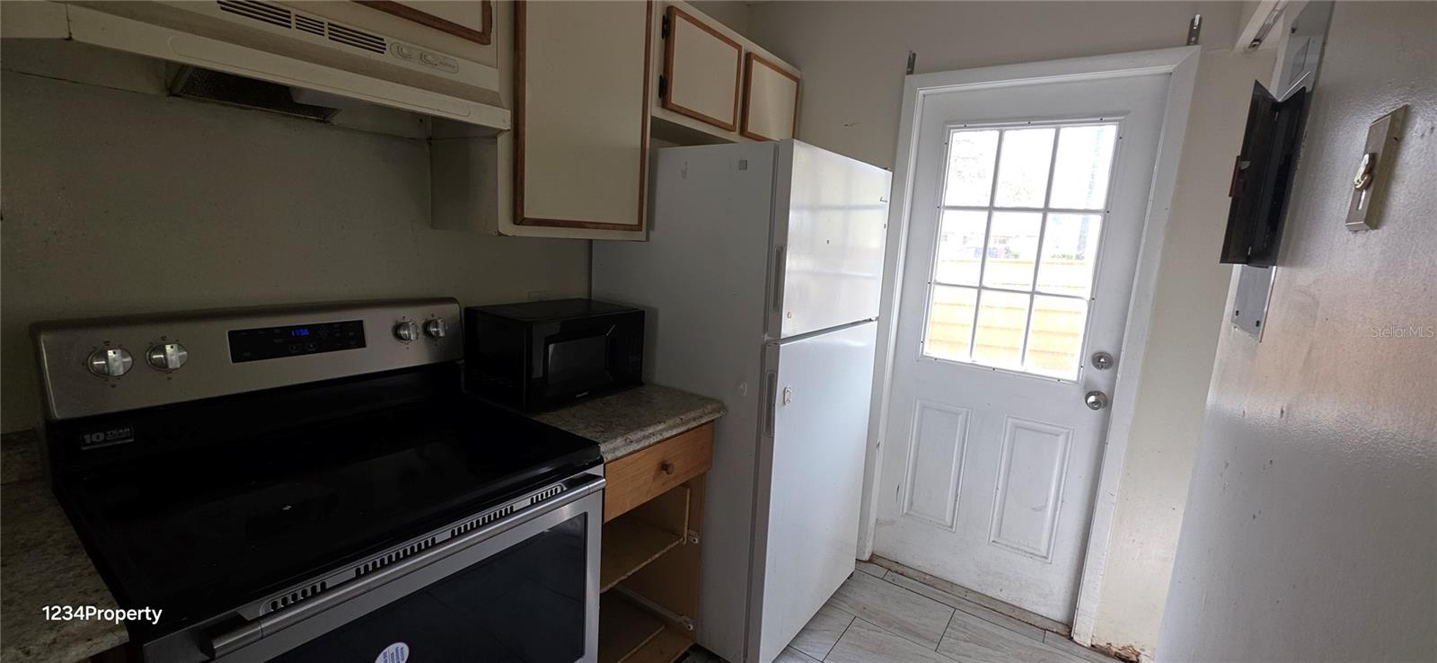 Image 5 of 14 For 12136 Sand Pebble Way