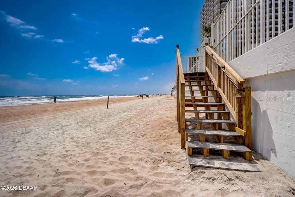 Image 23 of 36 For 2900 Atlantic Avenue 1603