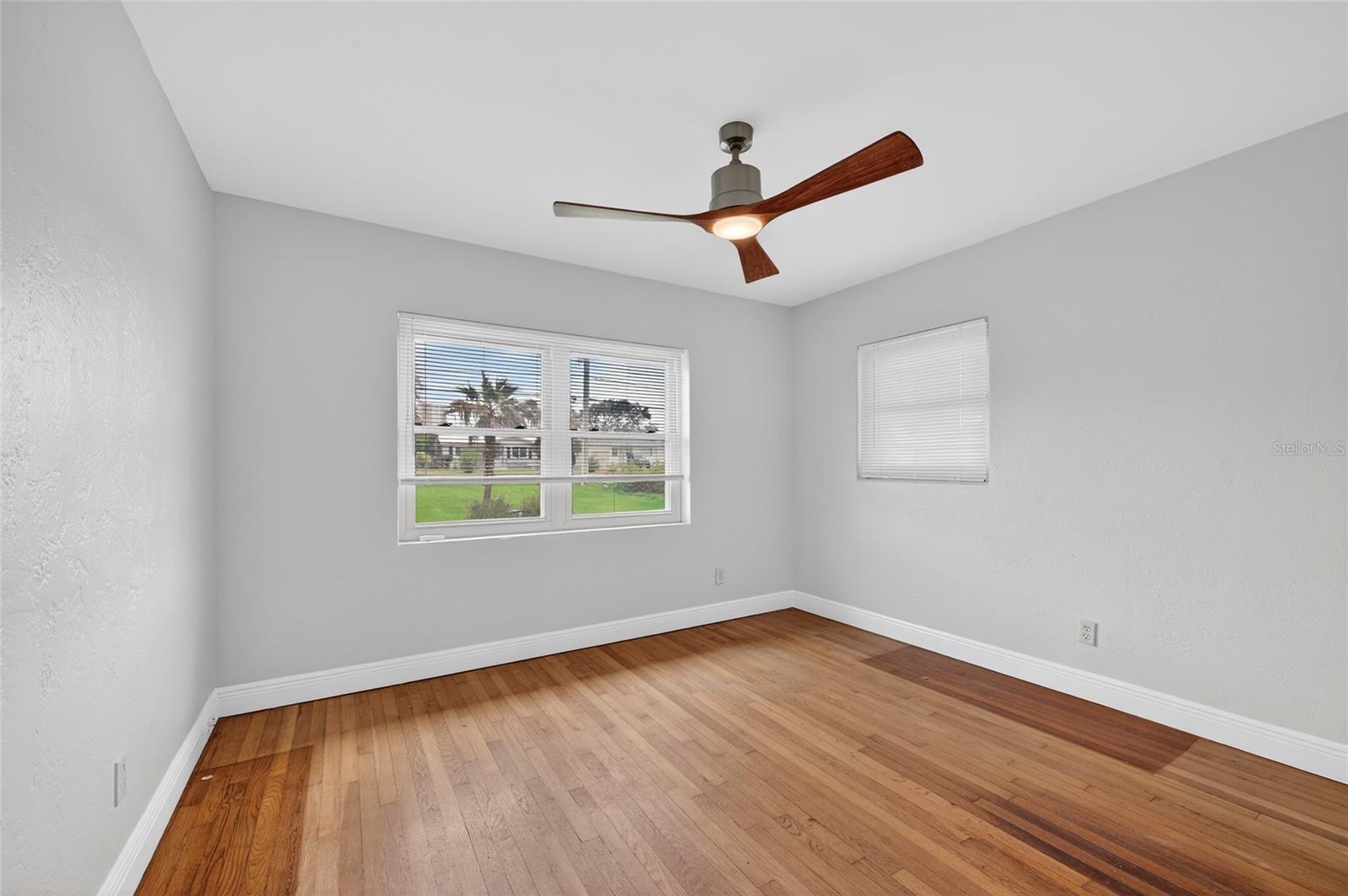 Image 15 of 32 For 2100 Peninsula Drive