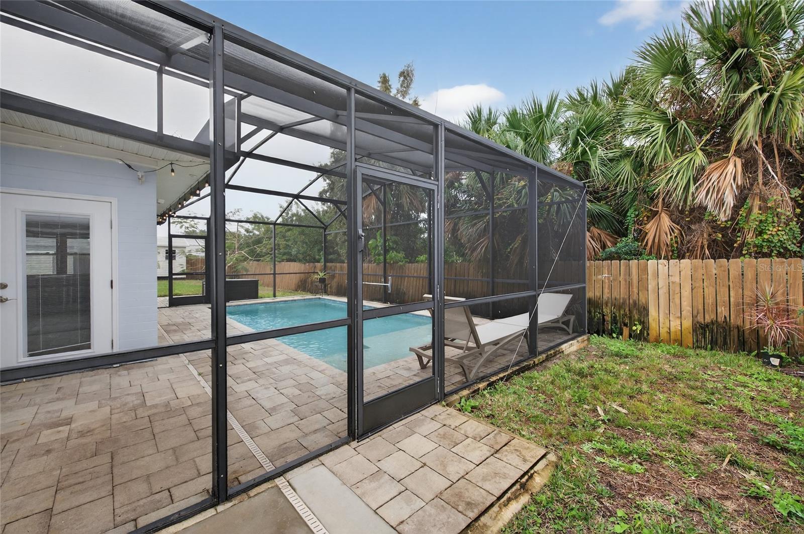 Image 20 of 32 For 2100 Peninsula Drive