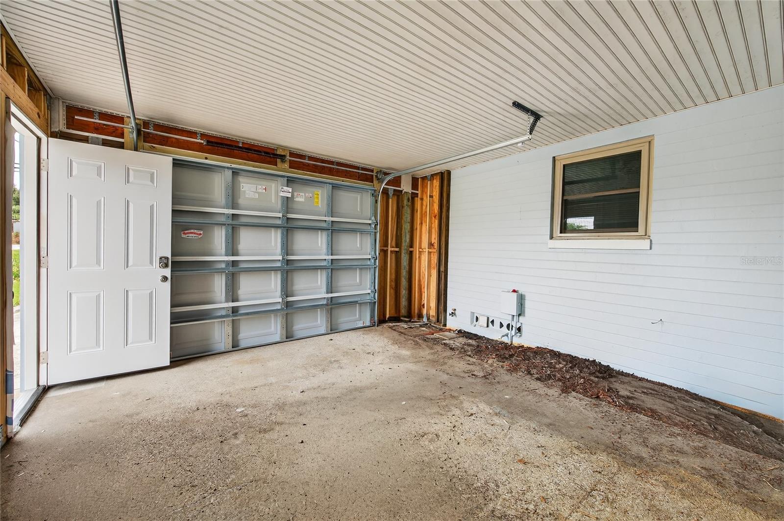 Image 24 of 32 For 2100 Peninsula Drive