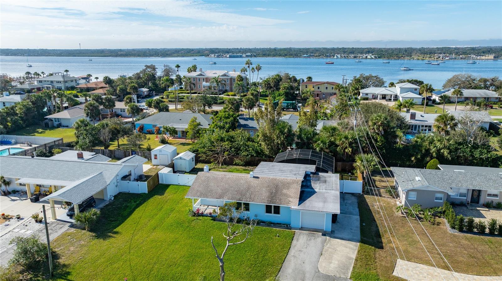 Image 27 of 32 For 2100 Peninsula Drive