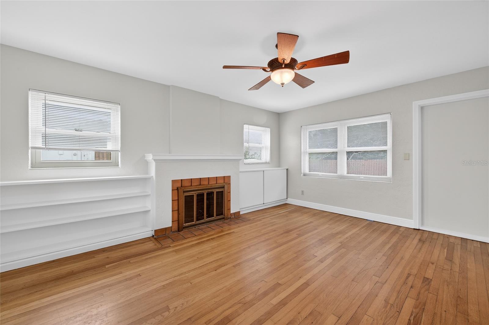 Image 4 of 32 For 2100 Peninsula Drive