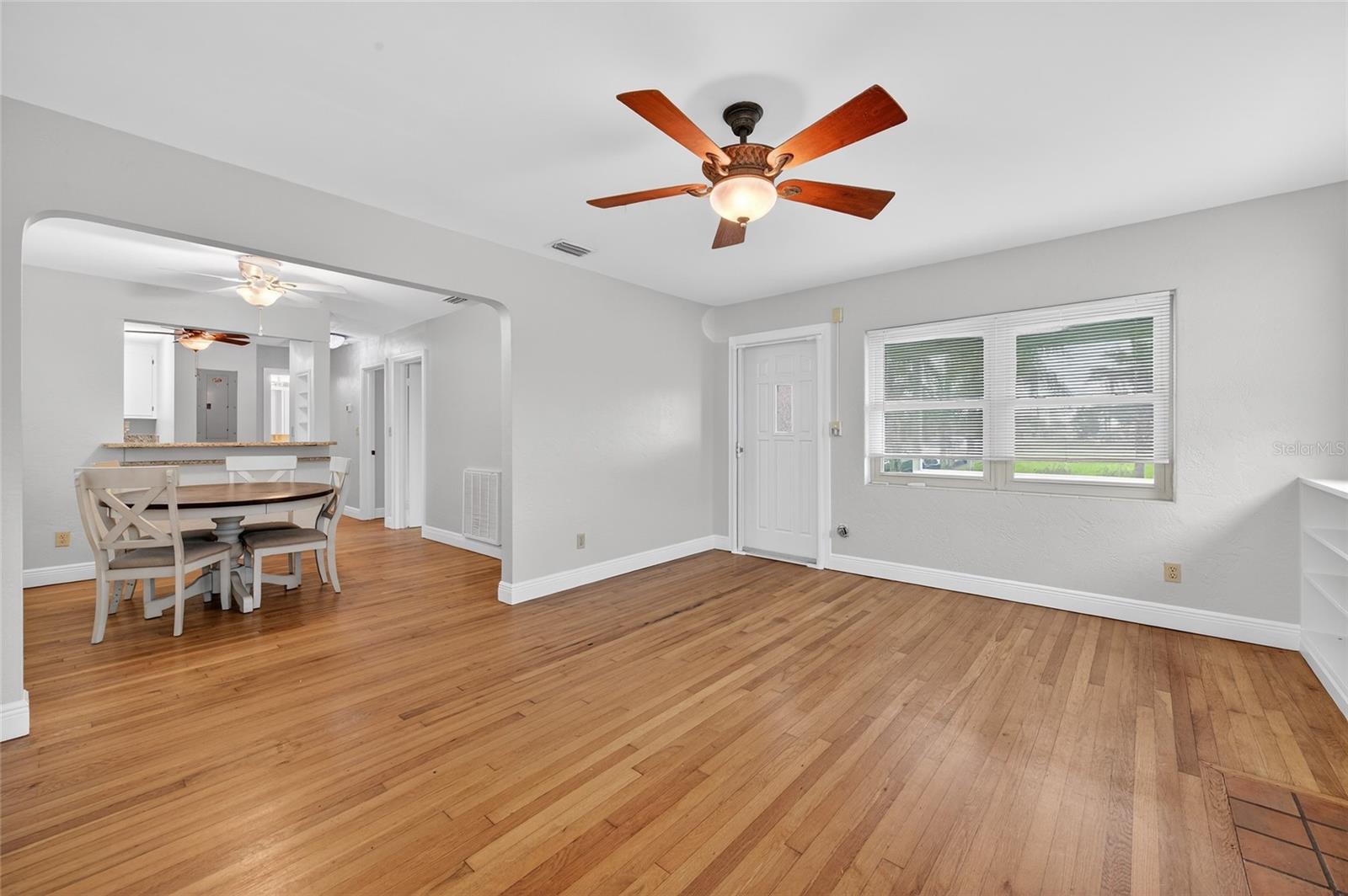 Image 5 of 32 For 2100 Peninsula Drive