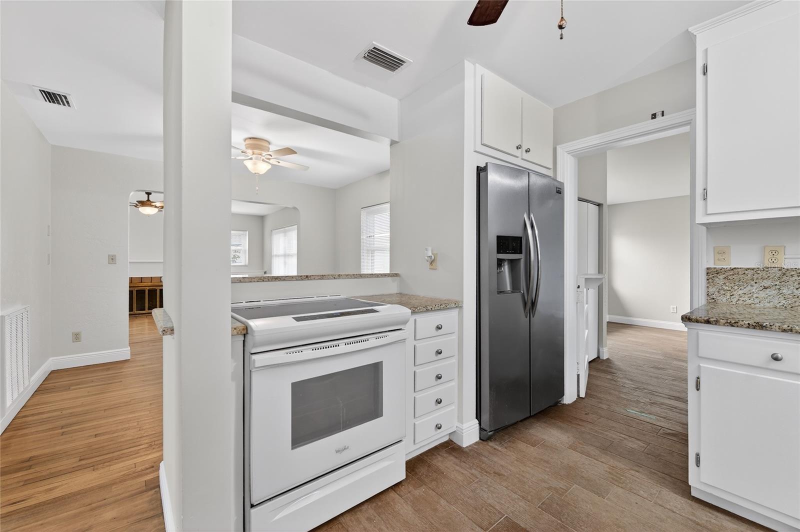 Image 7 of 32 For 2100 Peninsula Drive