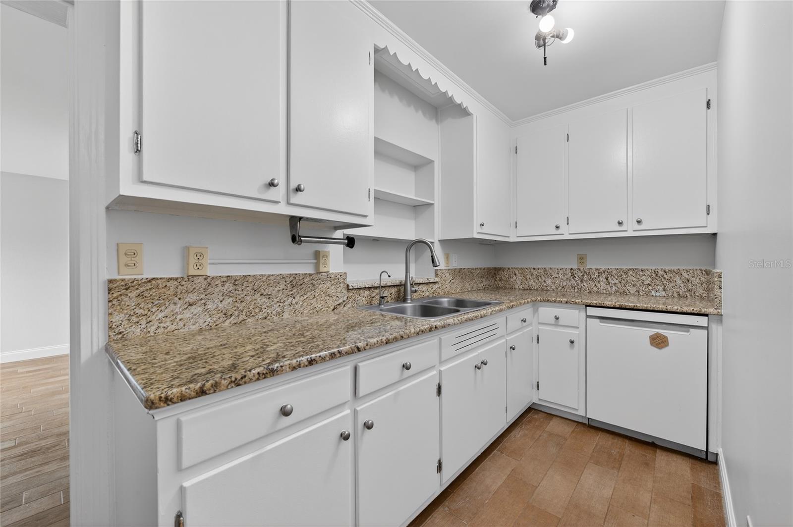 Image 8 of 32 For 2100 Peninsula Drive