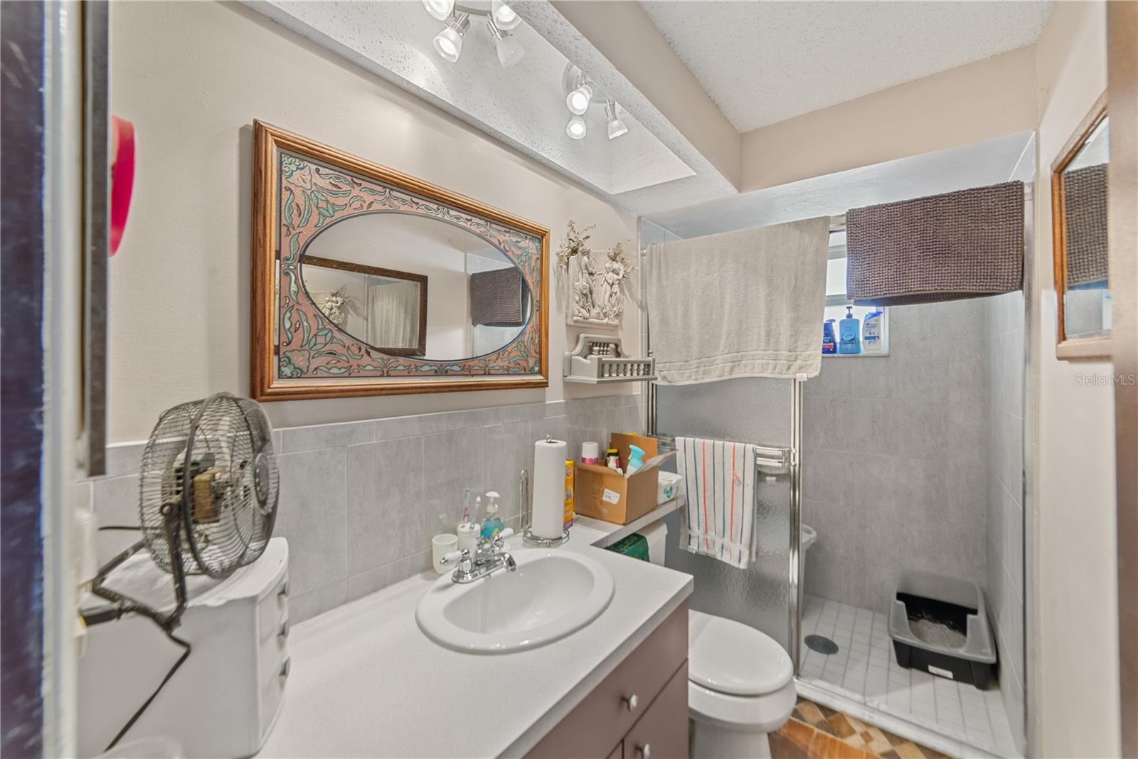 Image 14 of 23 For 6244 Kentfield Avenue