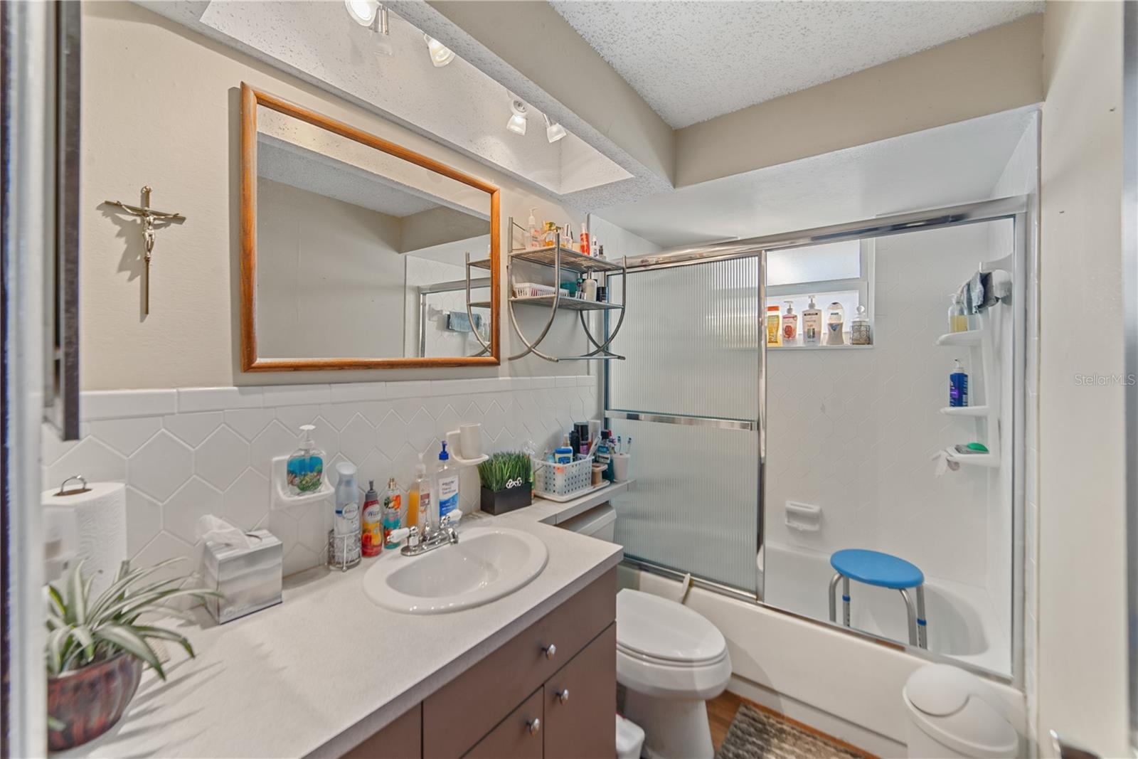 Image 16 of 23 For 6244 Kentfield Avenue