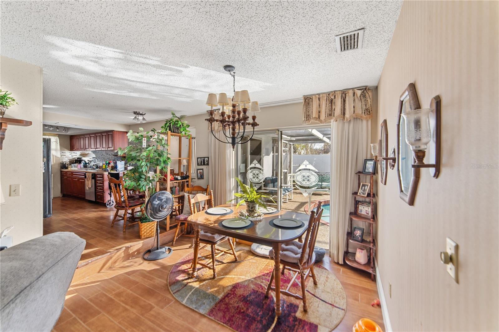 Image 6 of 23 For 6244 Kentfield Avenue