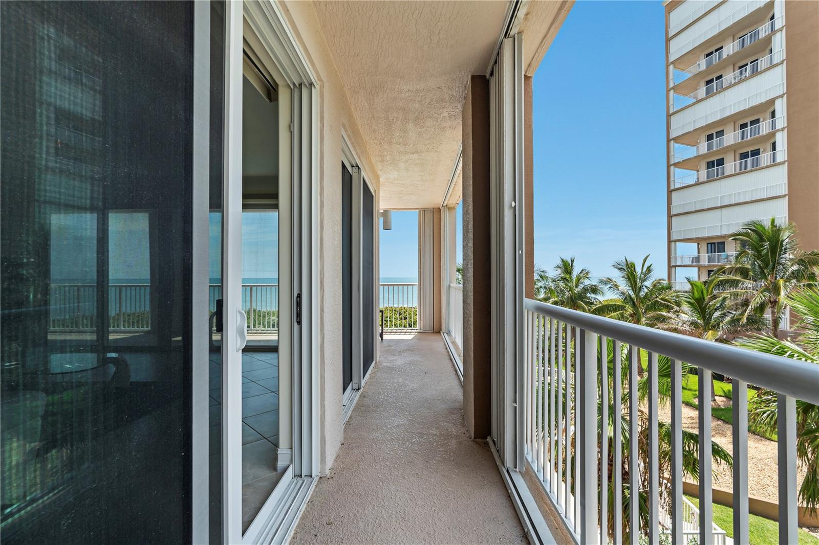 Image 28 of 37 For 4180 Highway A1a  305b