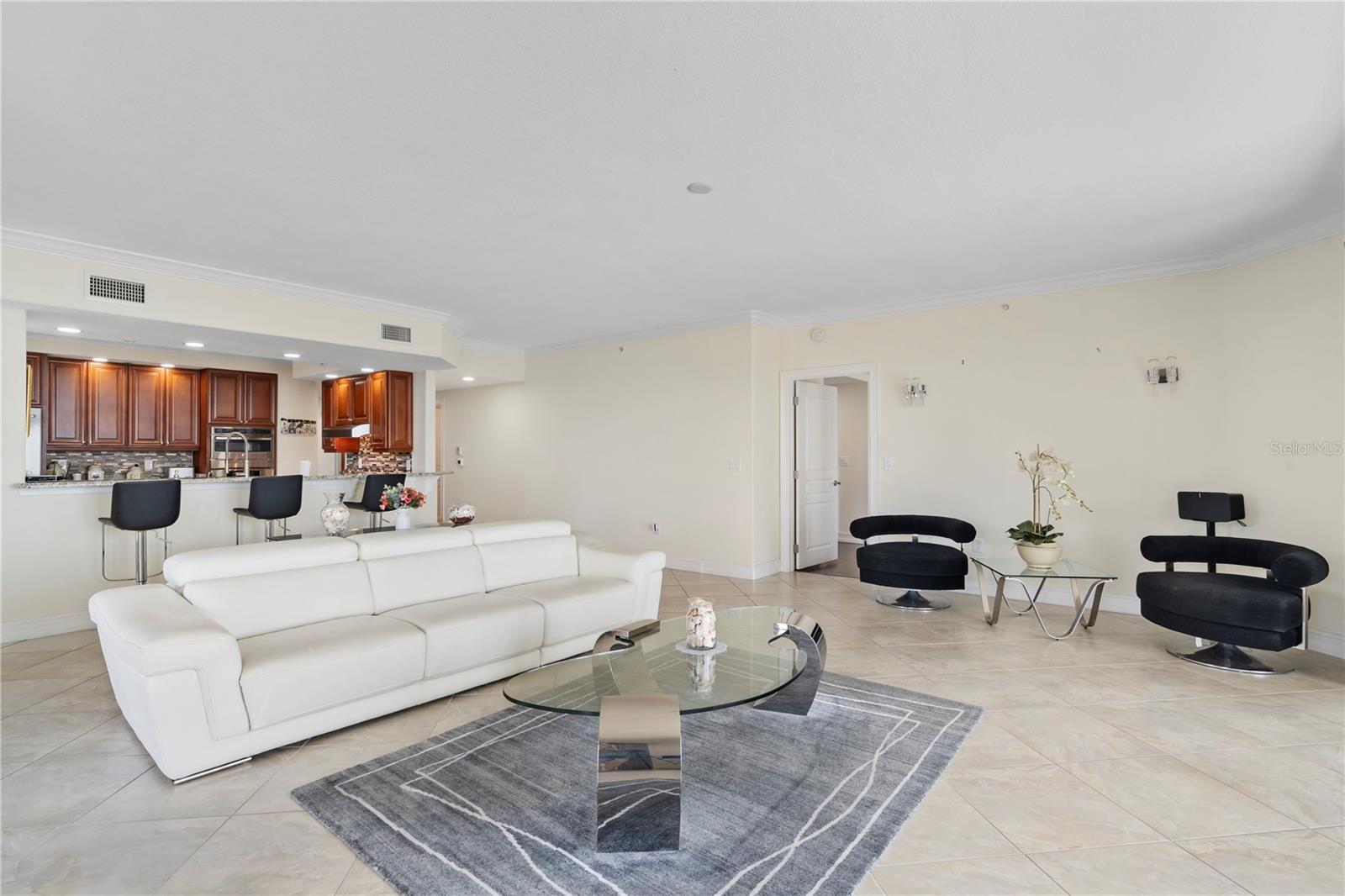 Image 4 of 37 For 4180 Highway A1a  305b