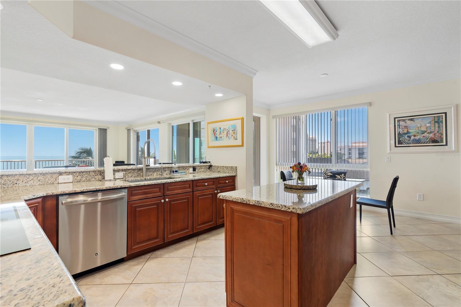 Image 9 of 37 For 4180 Highway A1a  305b