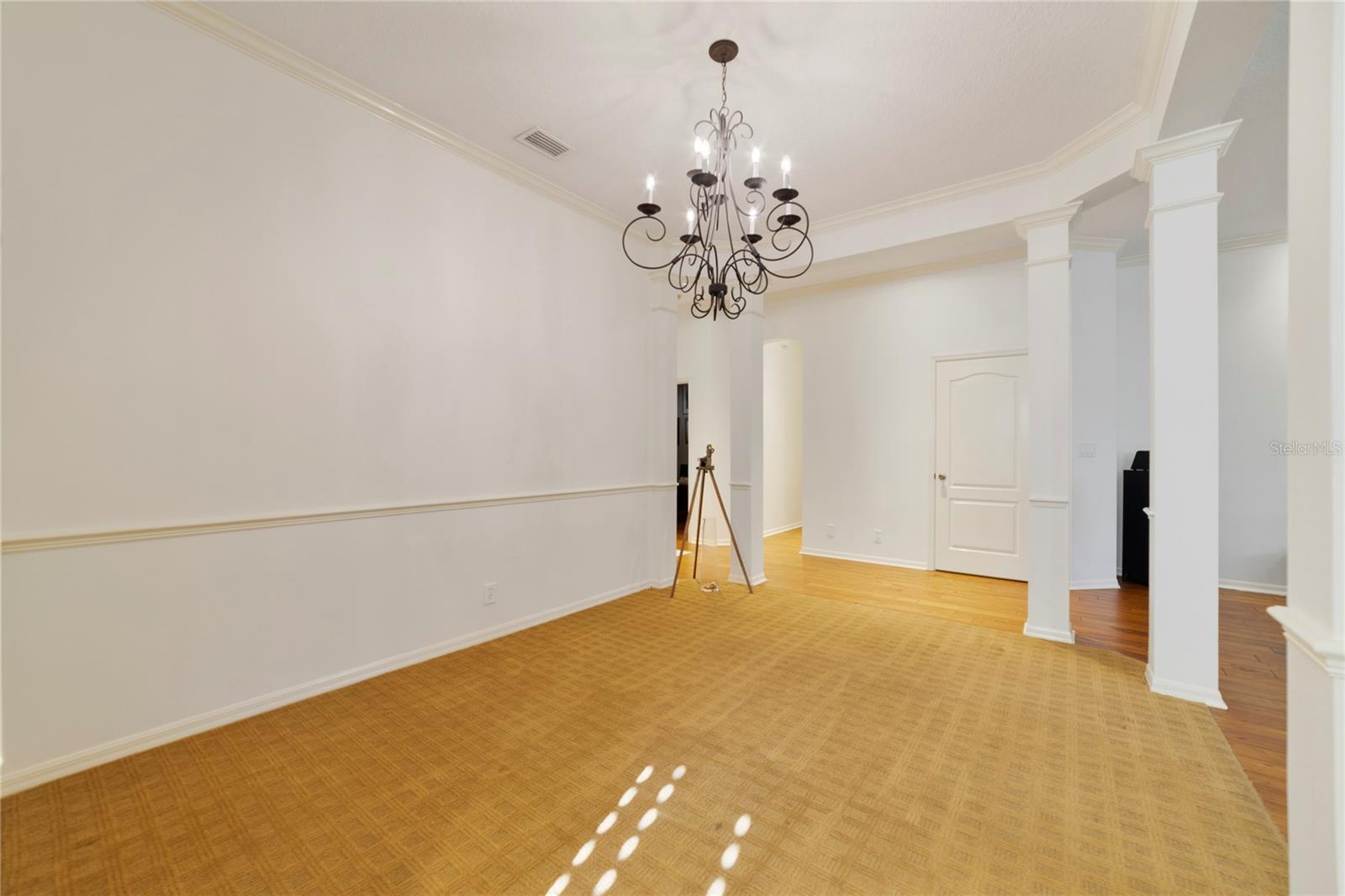 Image 16 of 38 For 107 Asterbrooke Drive