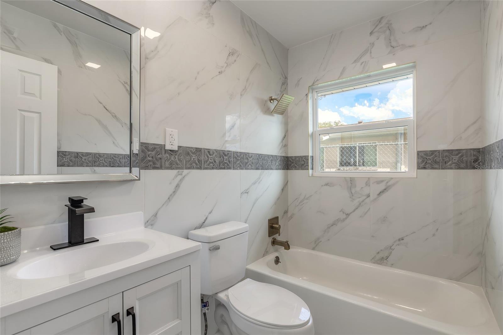 Image 25 of 55 For 1925 John Arthur Way