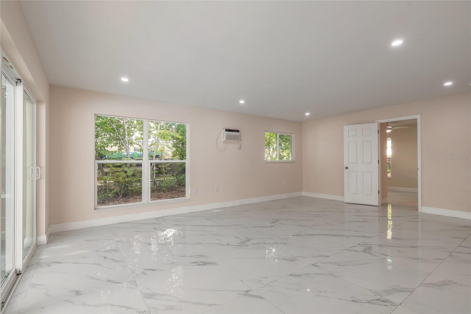 Image 28 of 55 For 1925 John Arthur Way