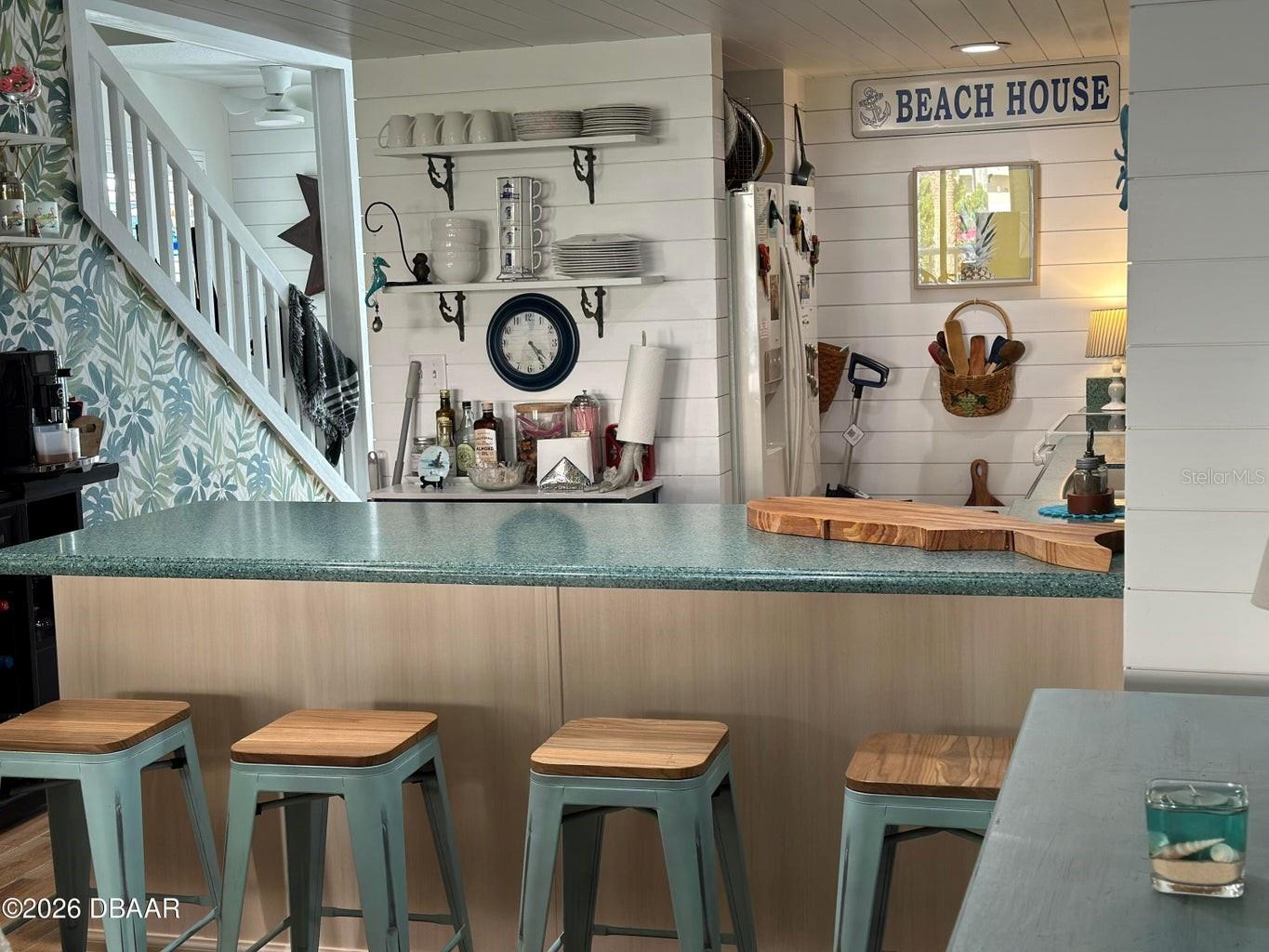 Image 4 of 25 For 4758 Atlantic Avenue 6