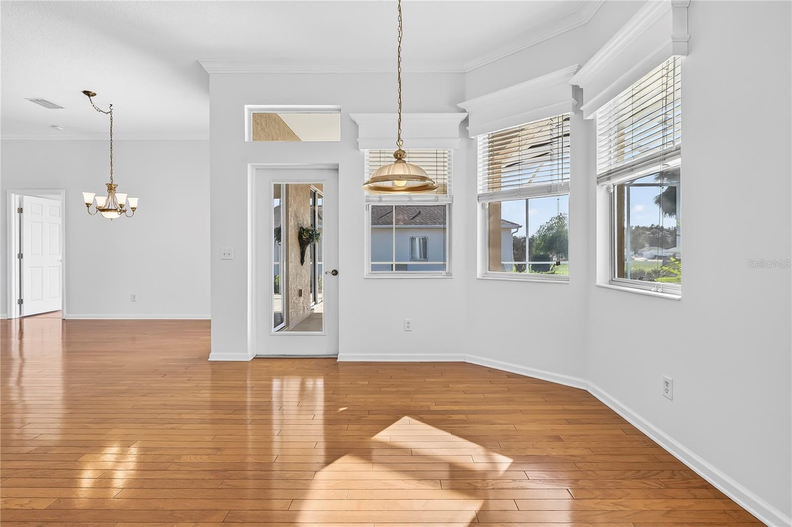 Image 14 of 50 For 5695 25th Loop