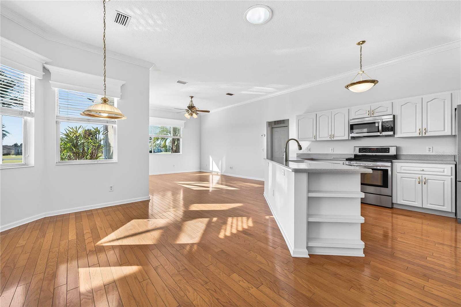 Image 16 of 50 For 5695 25th Loop