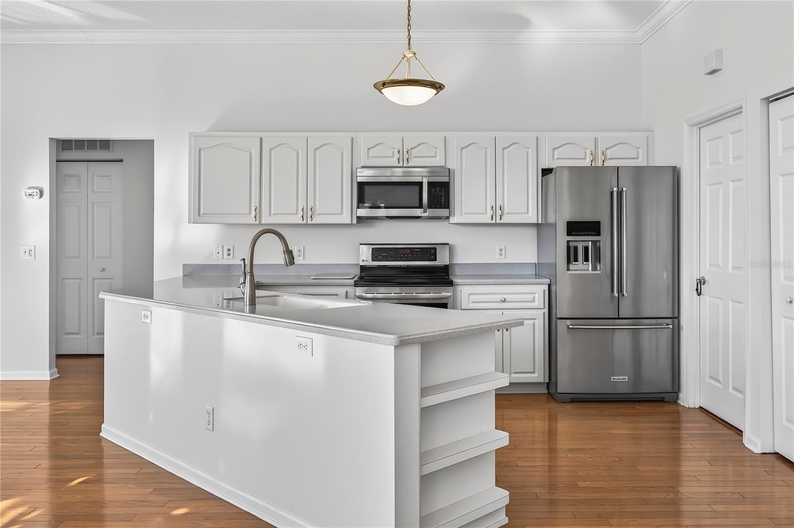 Image 21 of 50 For 5695 25th Loop