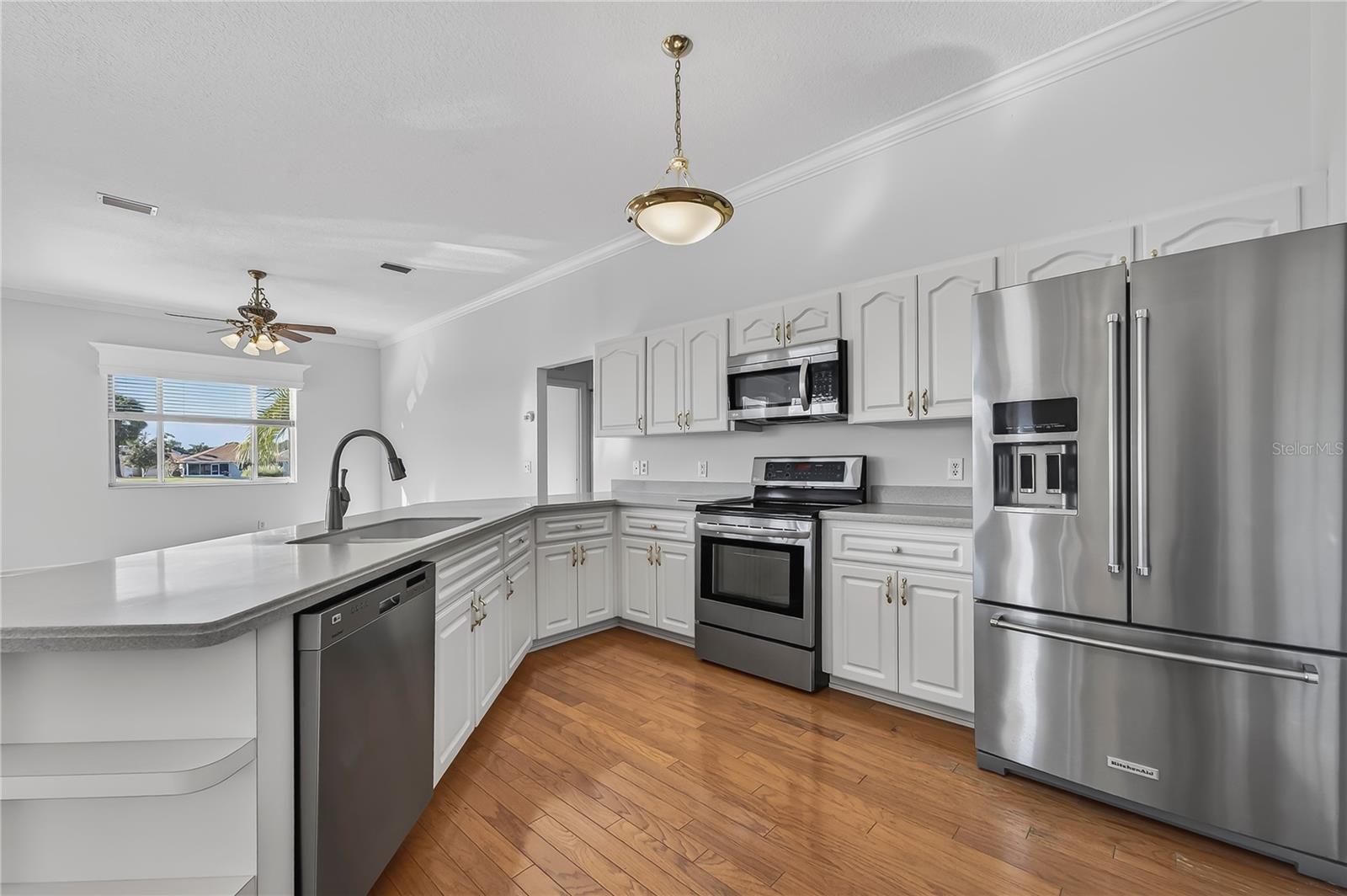 Image 22 of 50 For 5695 25th Loop