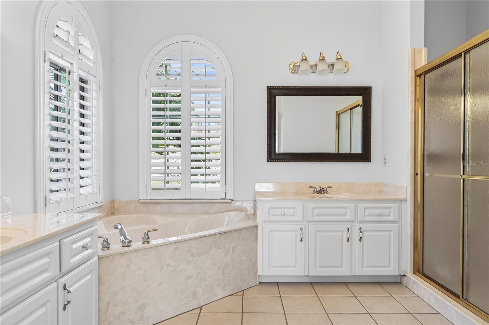 Image 27 of 50 For 5695 25th Loop