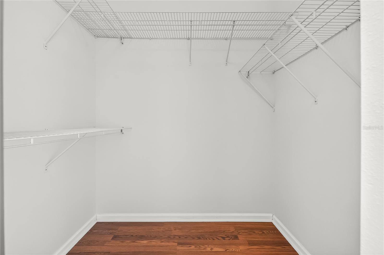 Image 31 of 50 For 5695 25th Loop