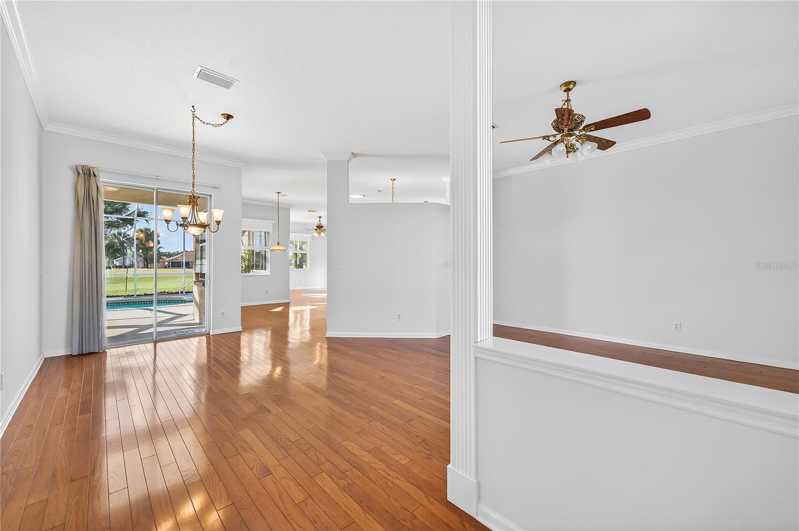 Image 7 of 50 For 5695 25th Loop