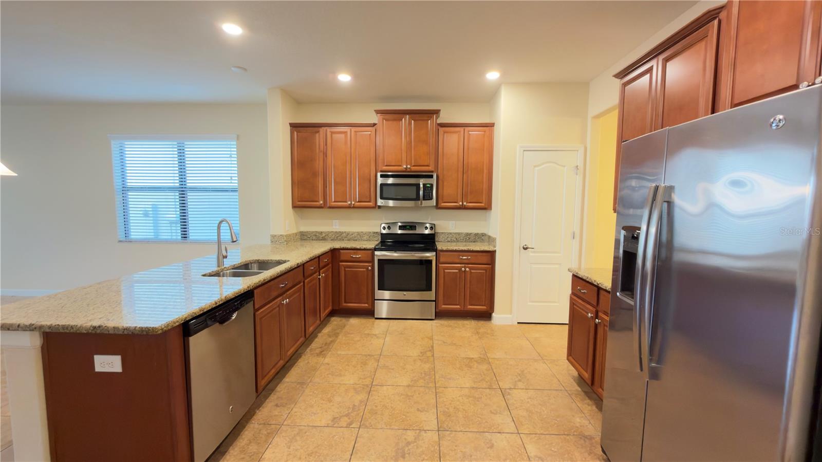 Image 11 of 45 For 13040 Overstreet Road