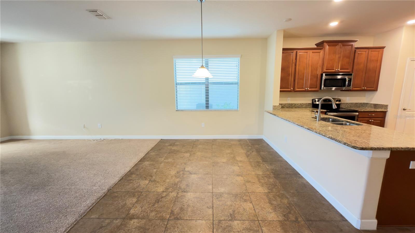 Image 16 of 45 For 13040 Overstreet Road