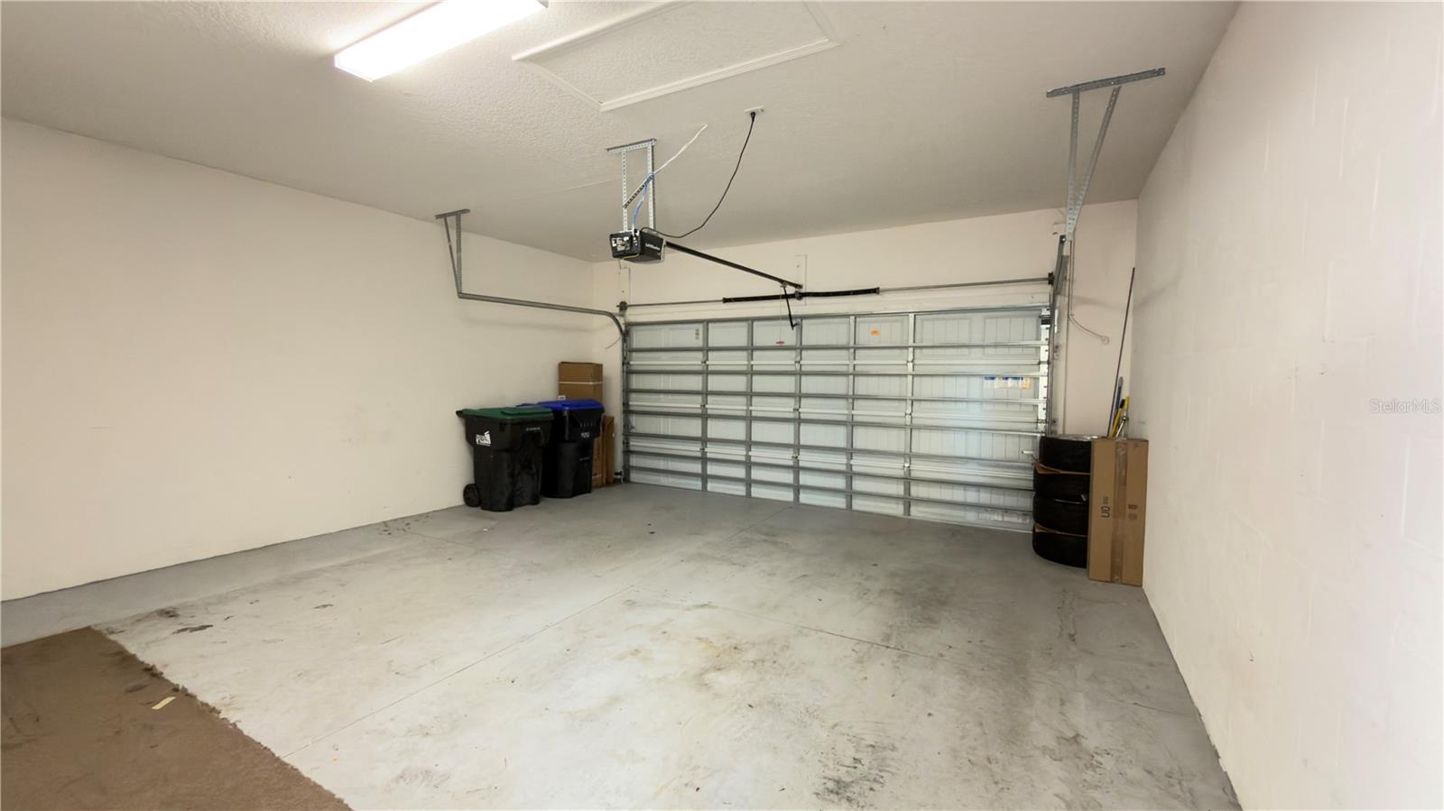 Image 22 of 45 For 13040 Overstreet Road