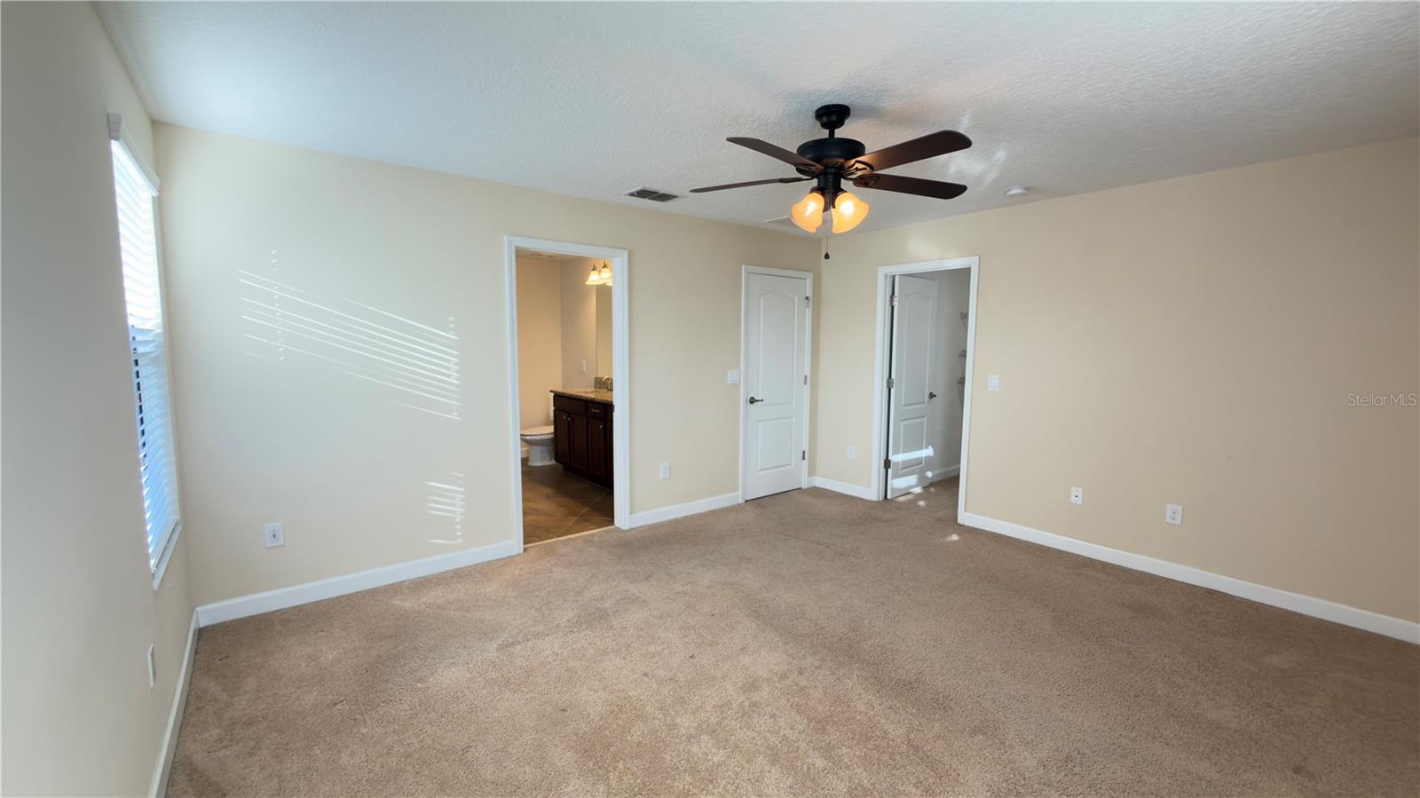 Image 28 of 45 For 13040 Overstreet Road