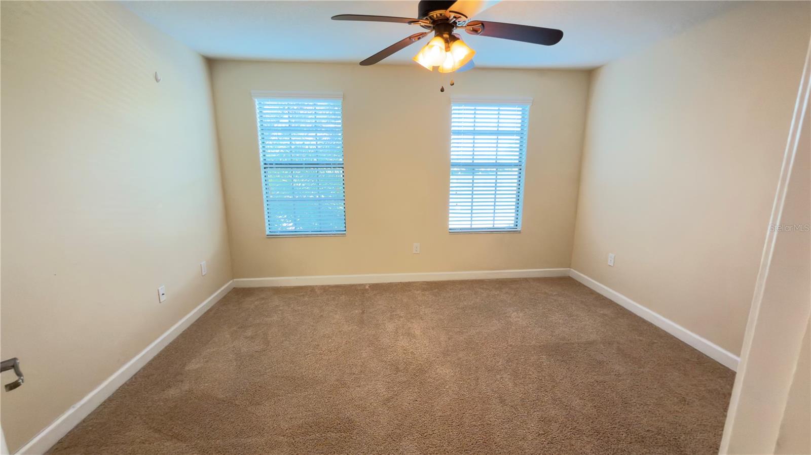 Image 32 of 45 For 13040 Overstreet Road