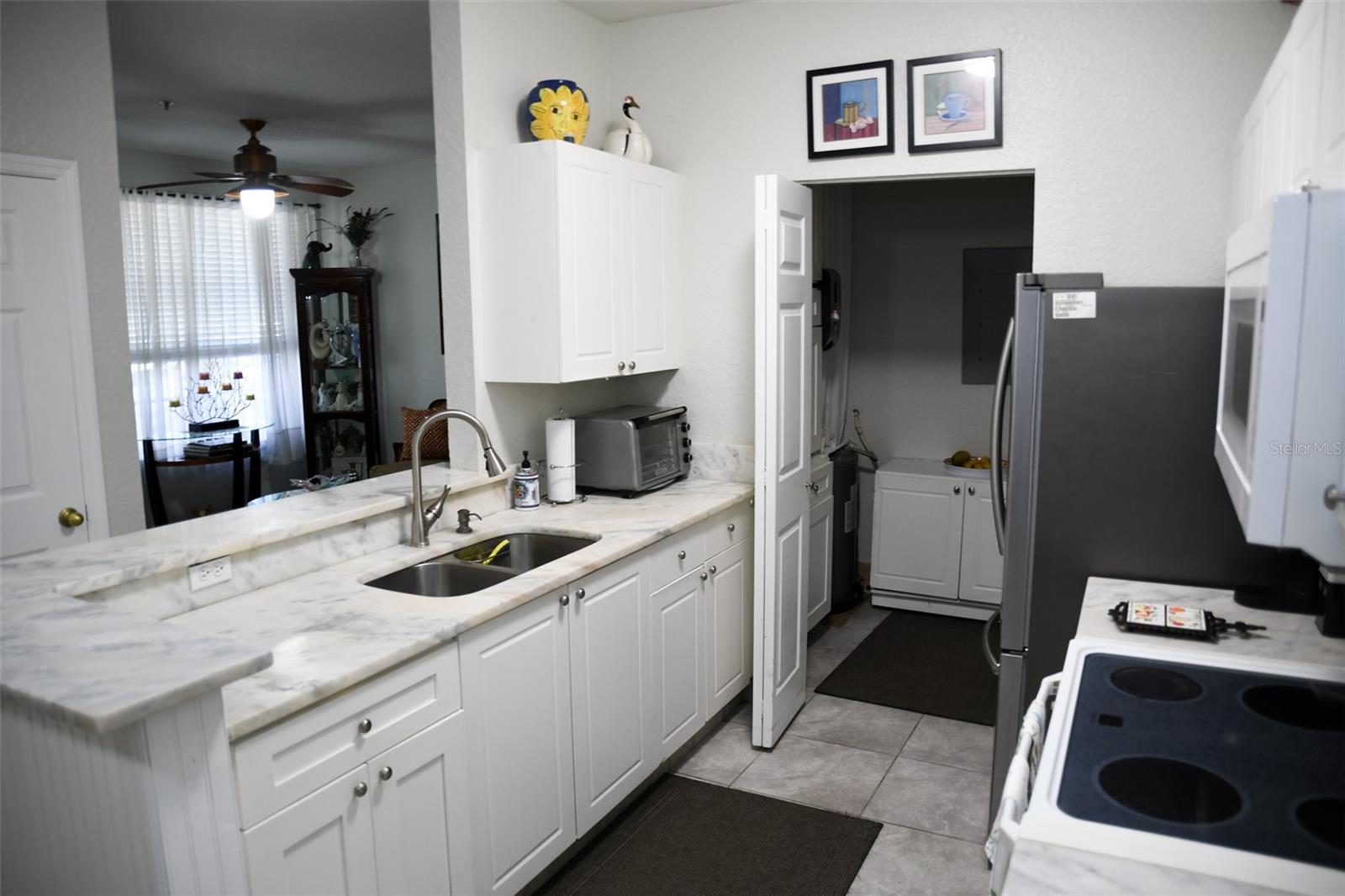 Image 9 of 19 For 830 Grand Regency Point 101