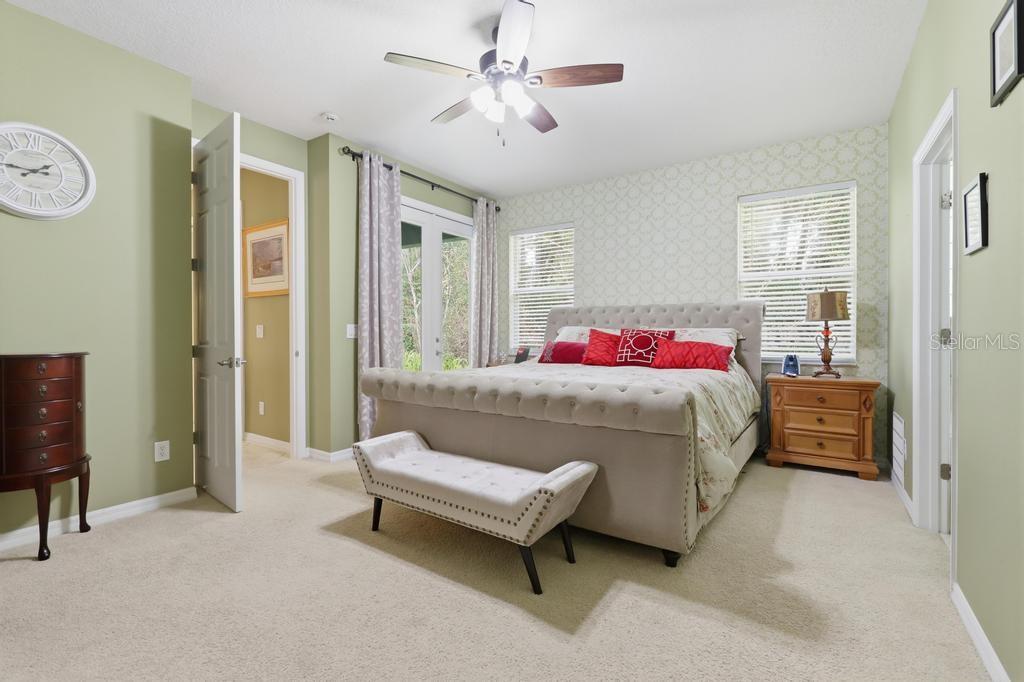 Image 19 of 33 For 204 Wellington Woods Avenue