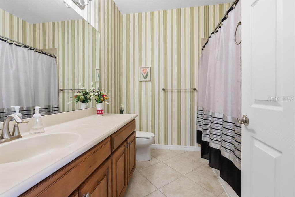 Image 27 of 33 For 204 Wellington Woods Avenue