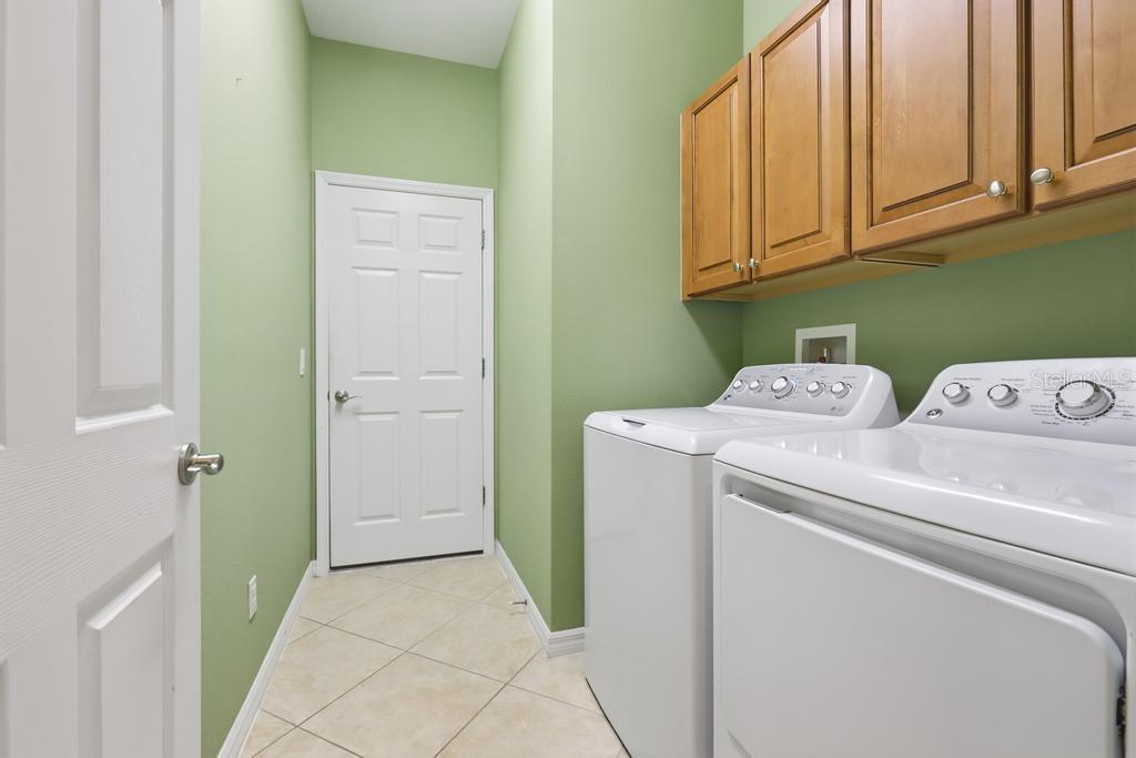 Image 29 of 33 For 204 Wellington Woods Avenue