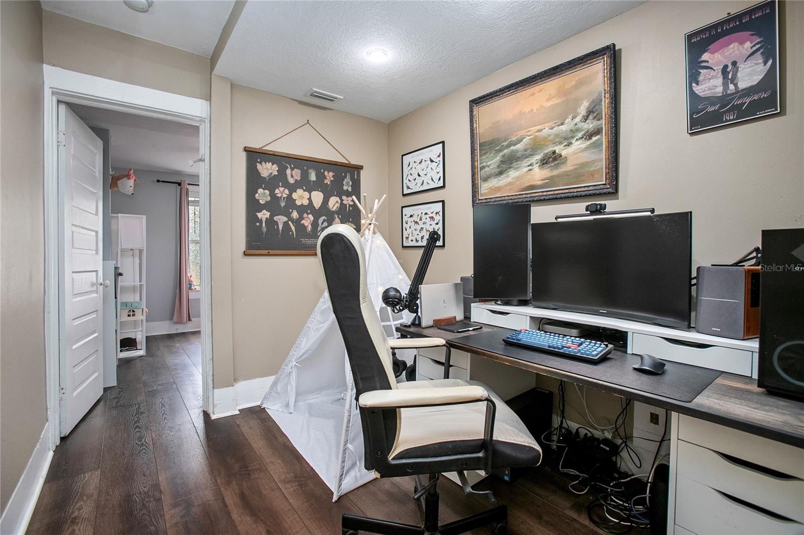 Image 17 of 43 For 206 Wisconsin Avenue