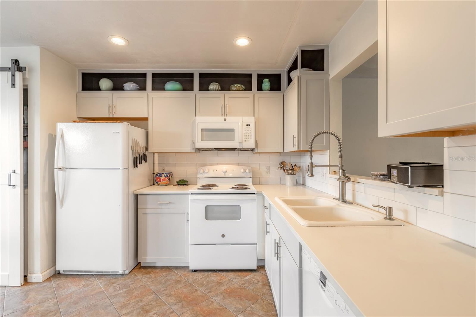 Image 3 of 36 For 251 Orange Grove Drive 8