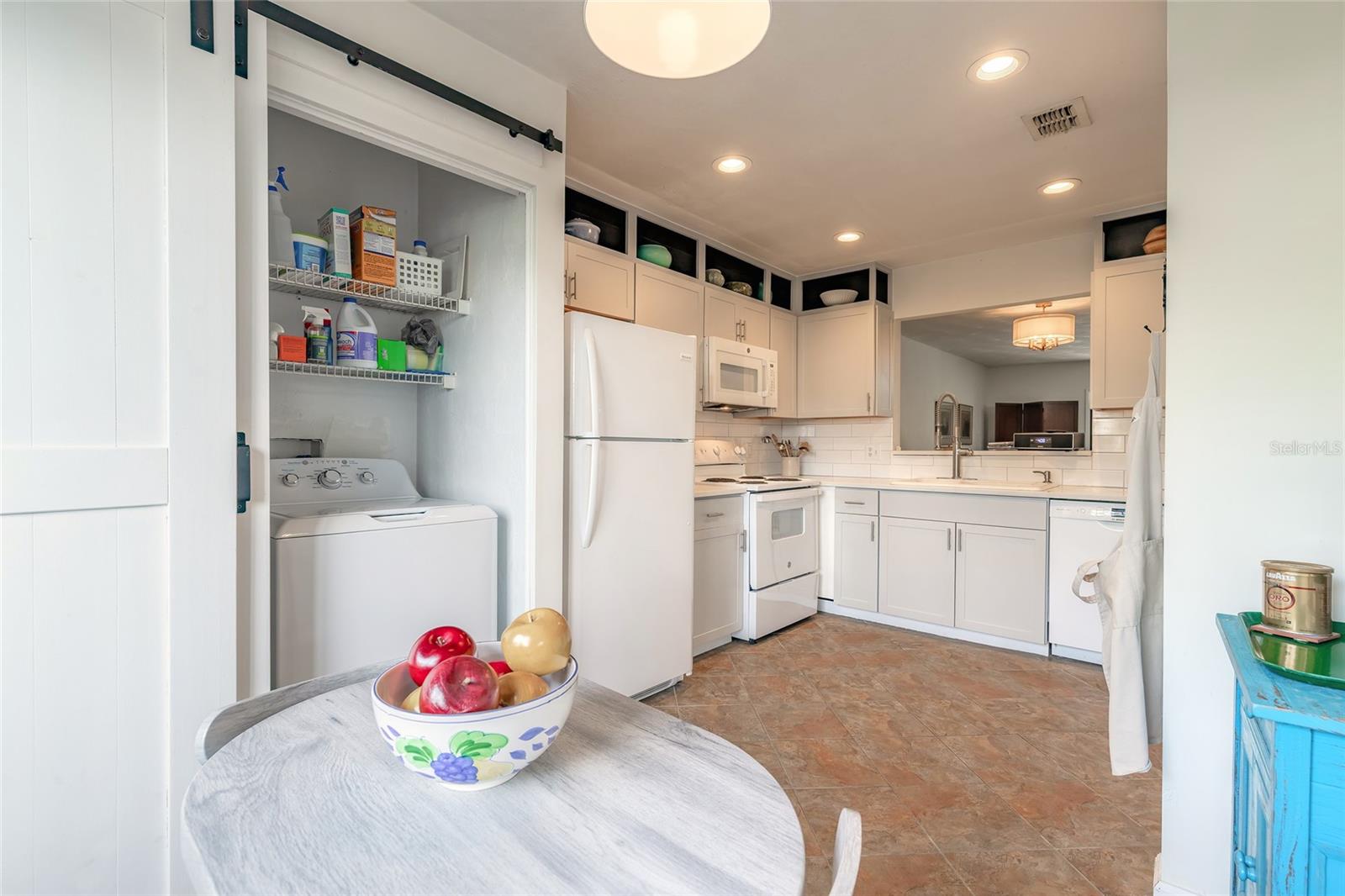 Image 5 of 36 For 251 Orange Grove Drive 8