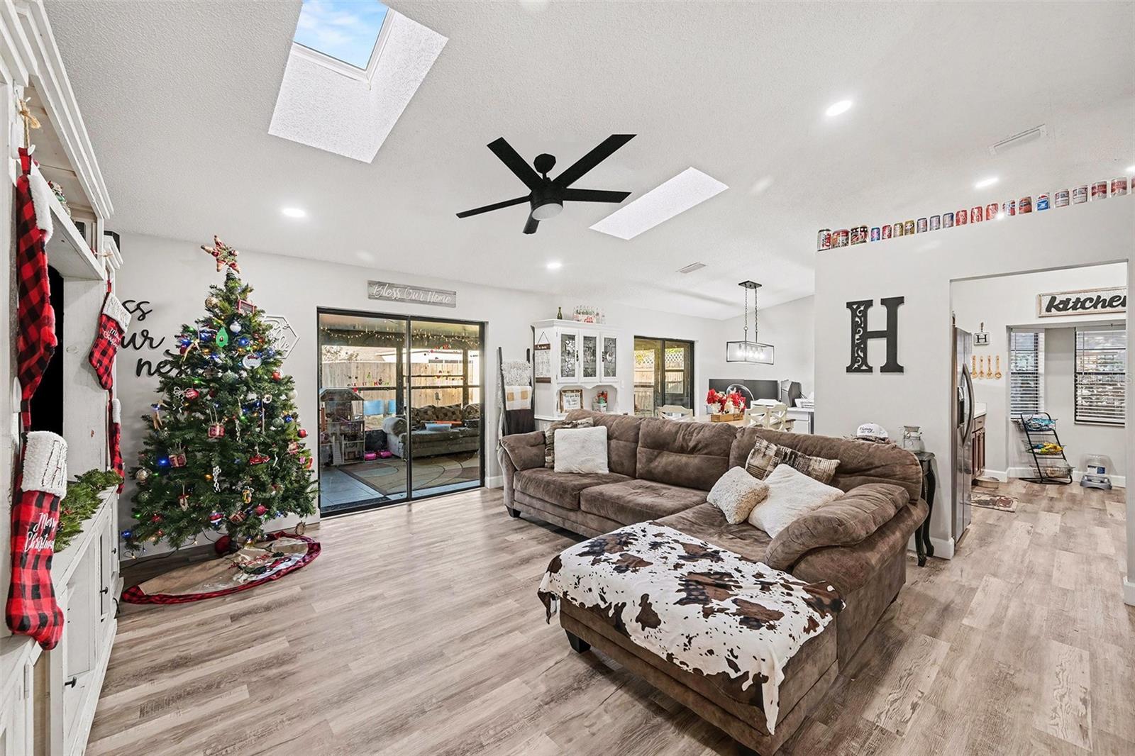 Image 5 of 17 For 3730 Prescott Street