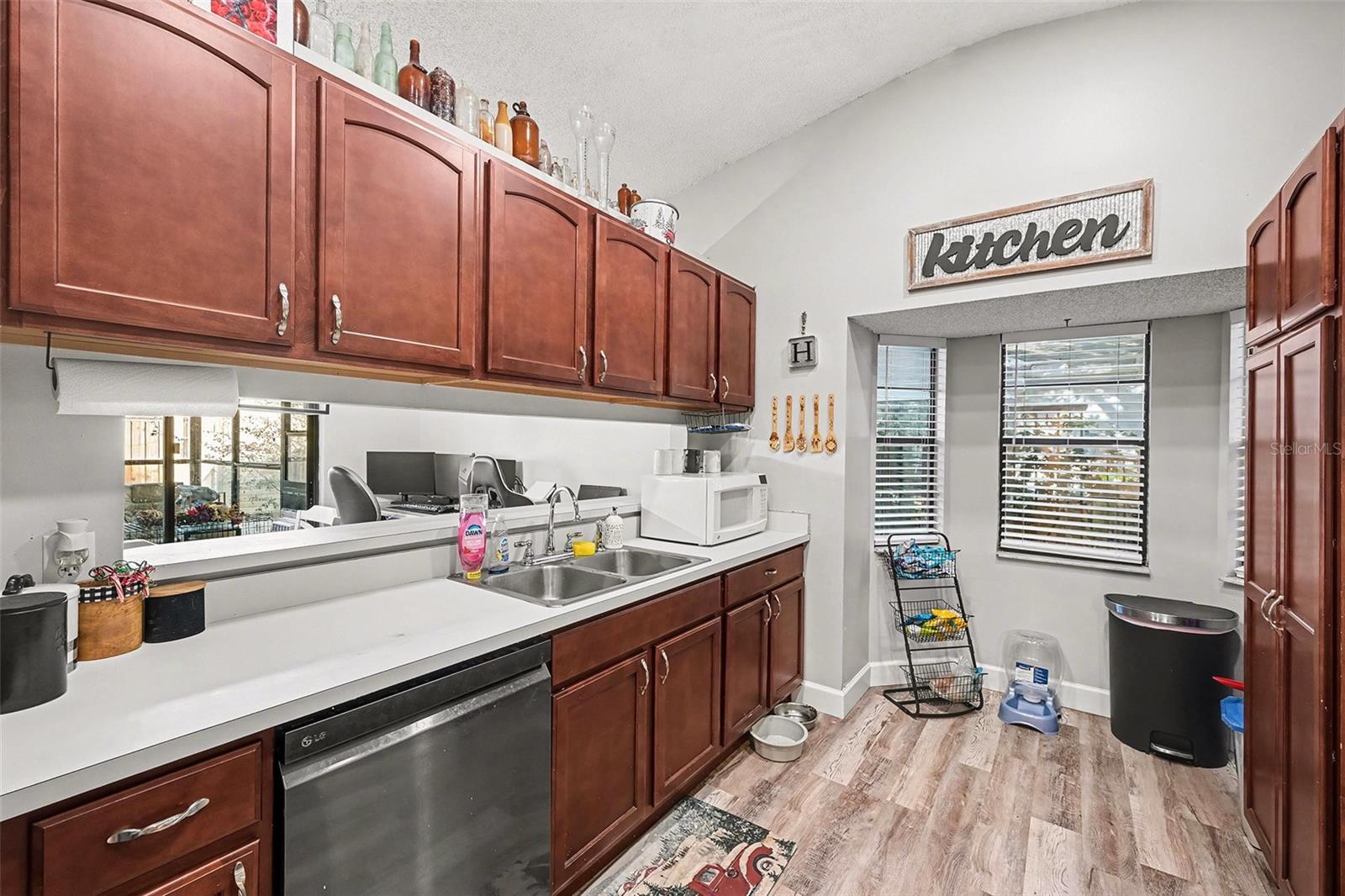 Image 7 of 17 For 3730 Prescott Street