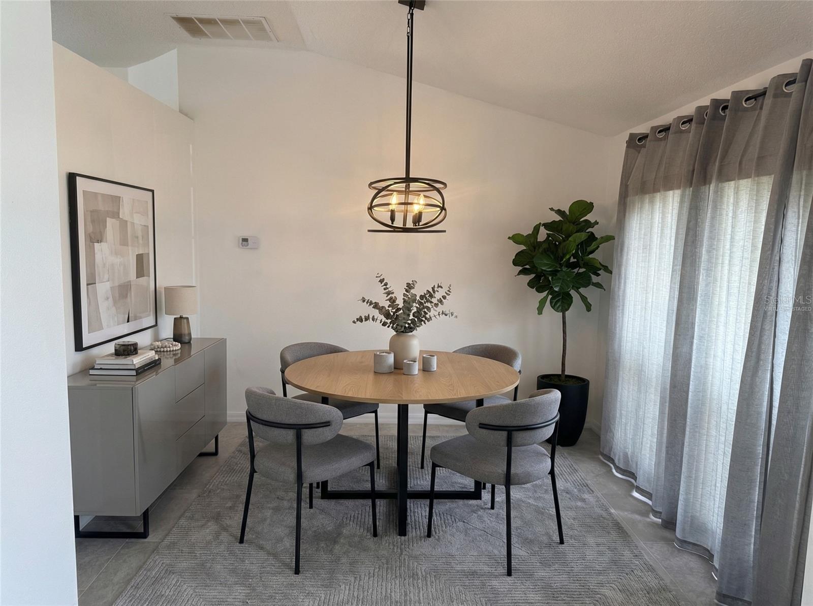 Image 12 of 24 For 710 Independence Drive