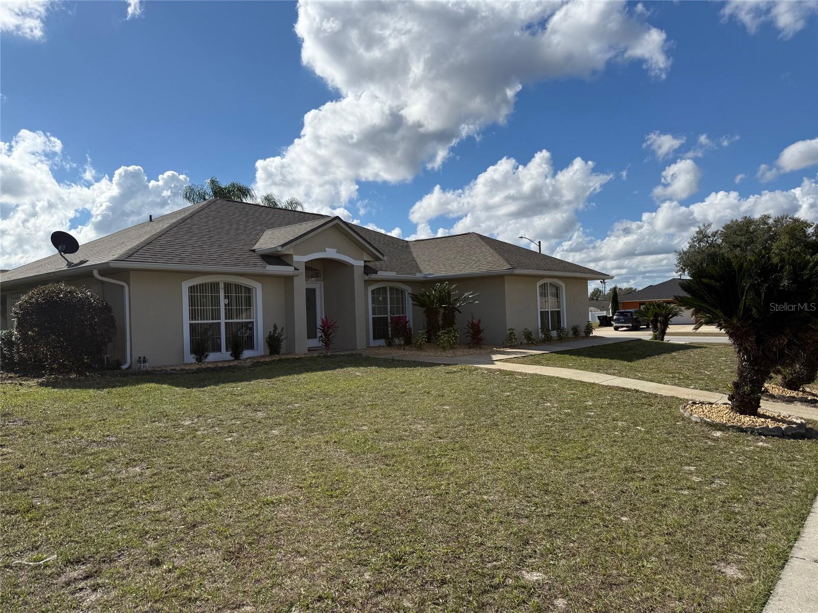 Image 2 of 24 For 710 Independence Drive