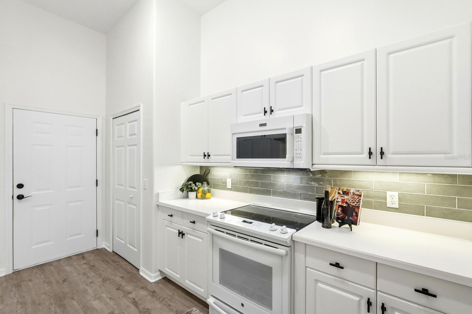 Image 13 of 56 For 15 Circle Creek Way