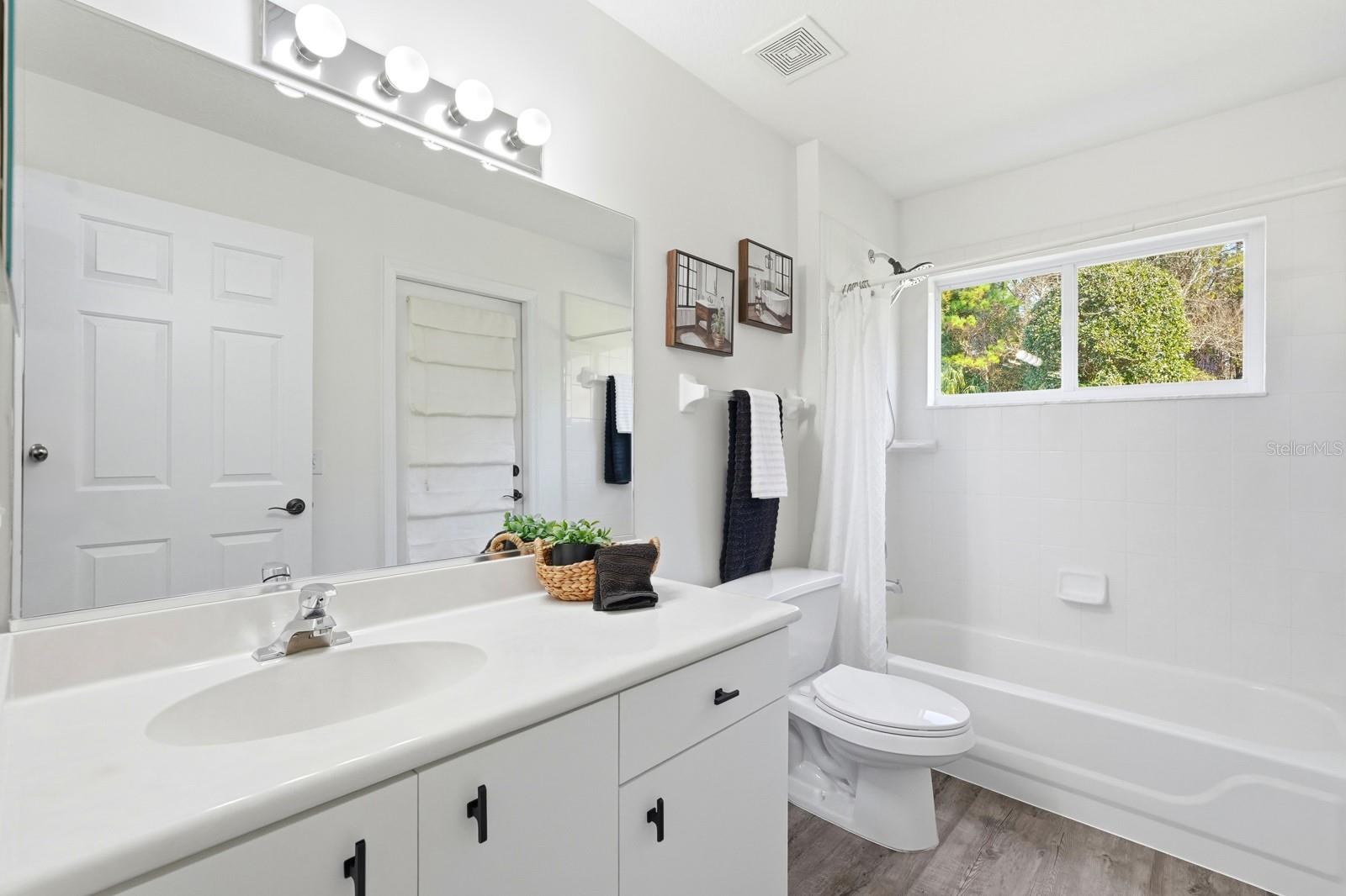 Image 29 of 56 For 15 Circle Creek Way