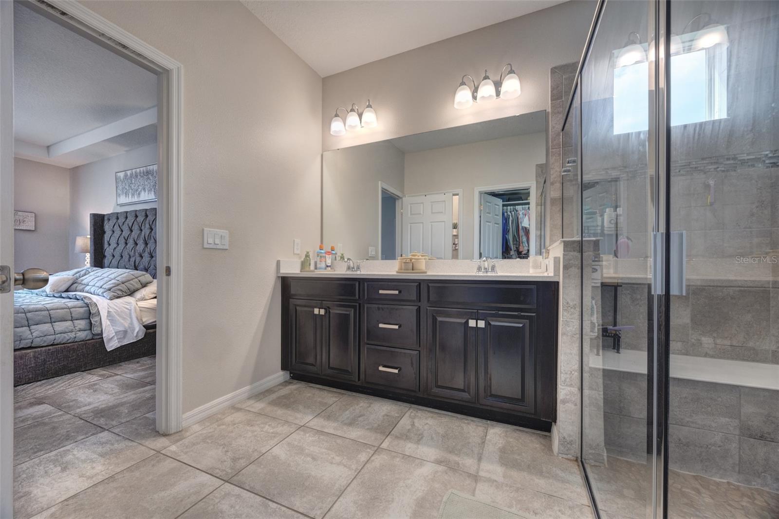 Image 21 of 65 For 2401 Oxmoor Drive