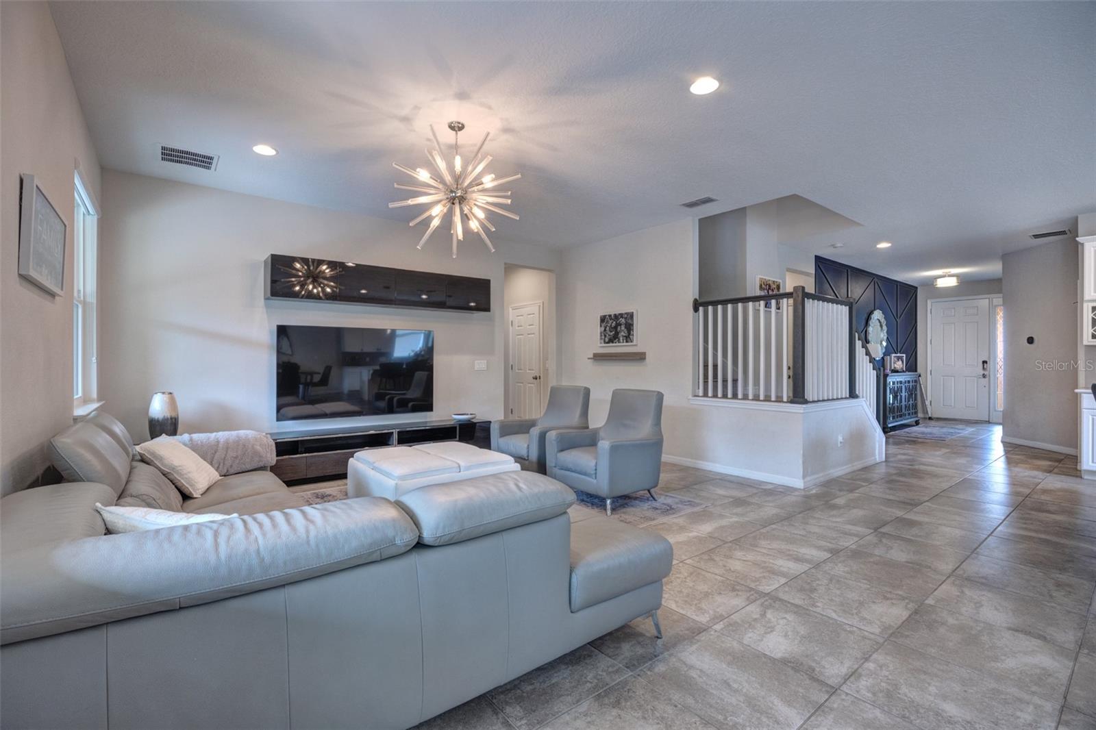 Image 25 of 65 For 2401 Oxmoor Drive