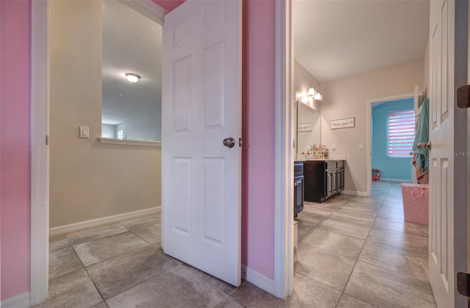 Image 37 of 65 For 2401 Oxmoor Drive