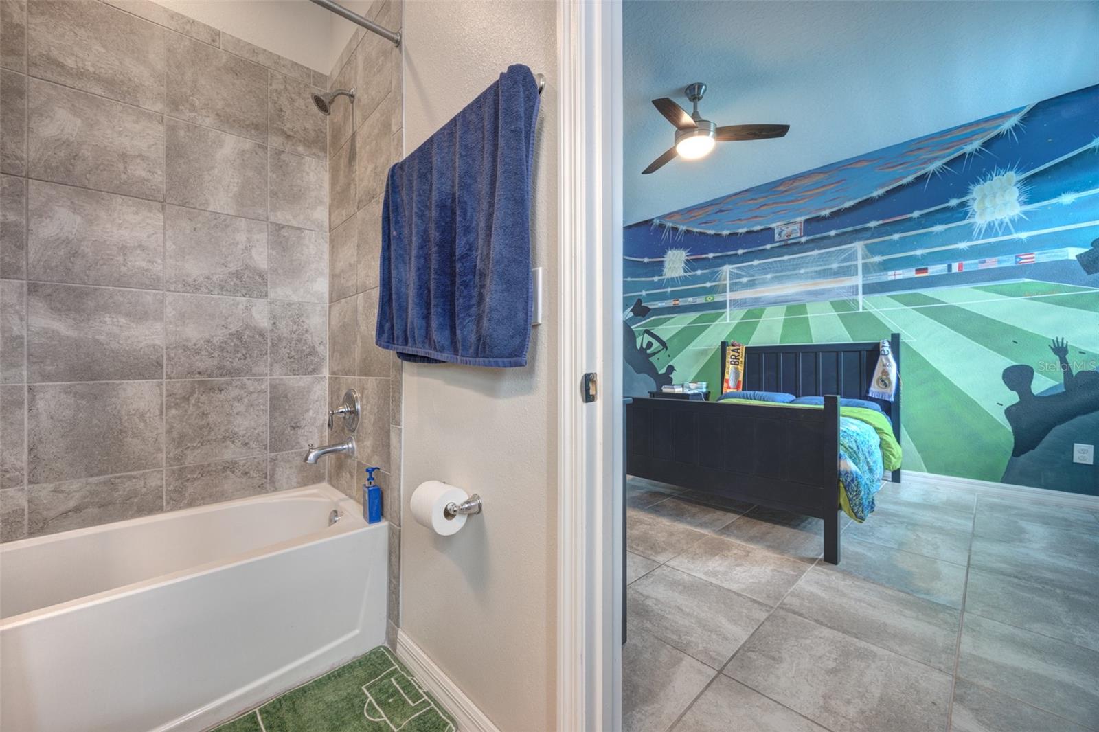 Image 42 of 65 For 2401 Oxmoor Drive